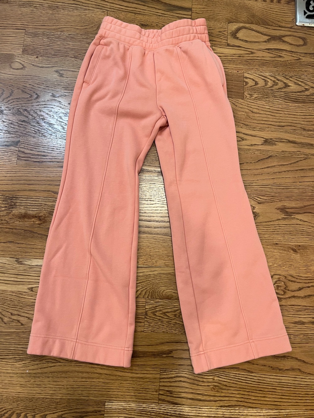 Fabletics Coral Straight-Leg sweat pants